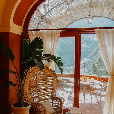 Casa Giulia - Sophisticated With View בית נופש